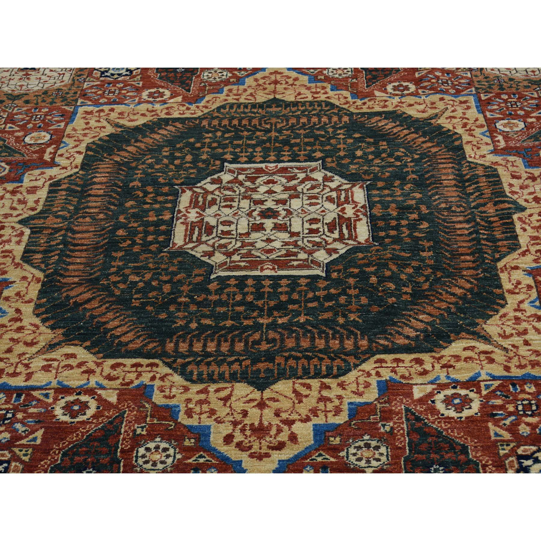 GALLERY OF ORIENTAL RUGS